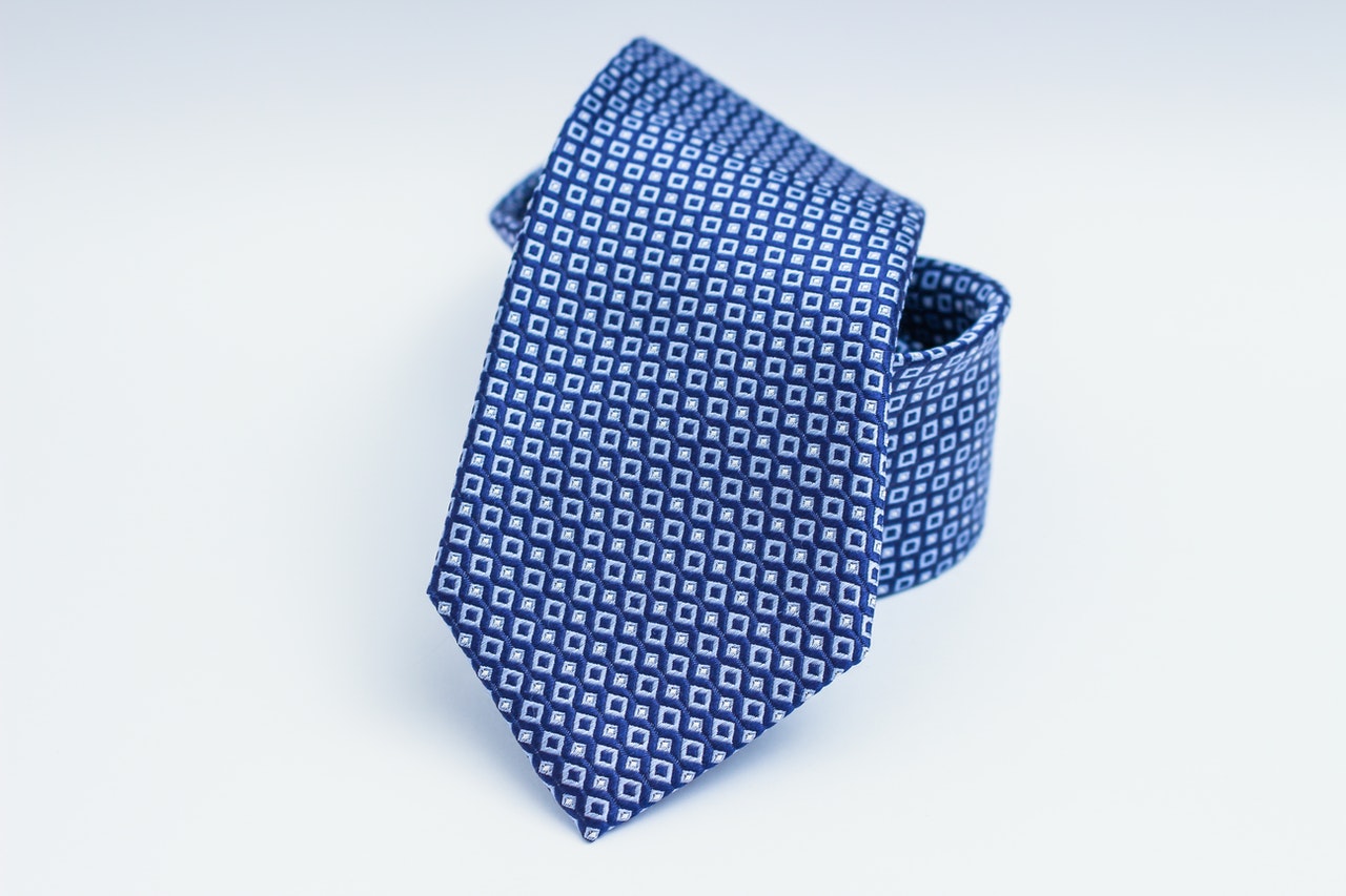 De schuld geven Weigeren lekken Slipse-mode: Disse 3 typer af slips, hitter i år! - Modeinspiration.dk