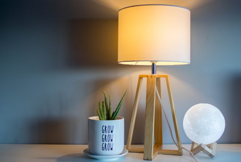 Belysning med Stil: Vælg den Rette Bordlampe til dit Hjem